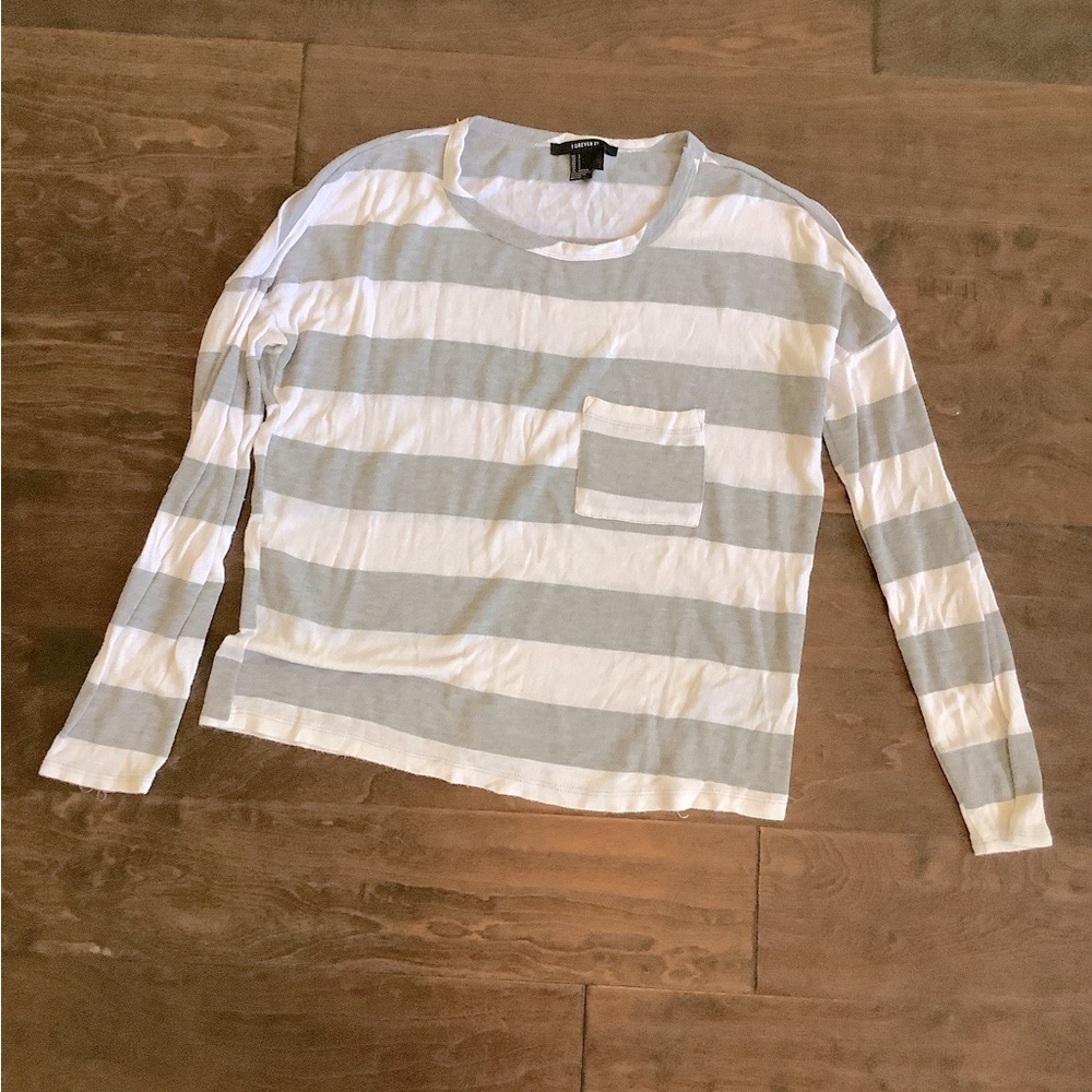 Forever 21 Gray White Cropped Striped Sweater Slouchy Oversized Fit S